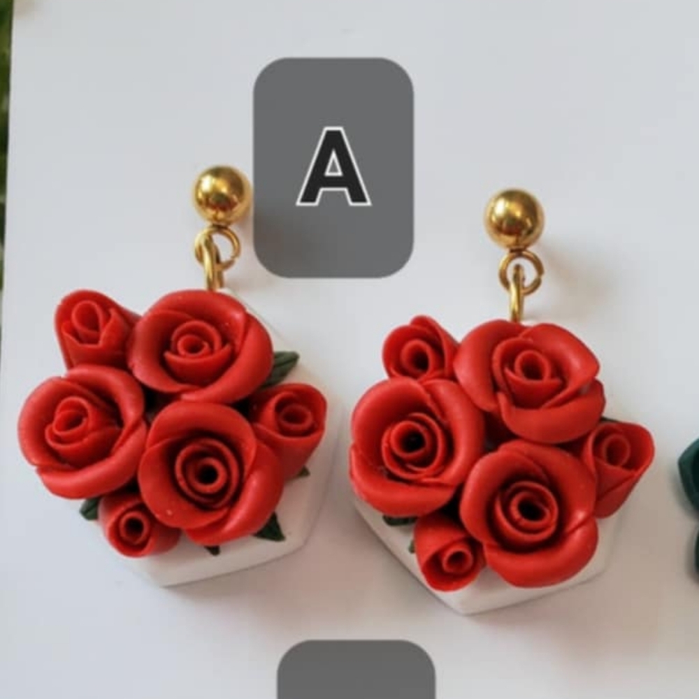 Floral and Heart Shaped Earrings Set